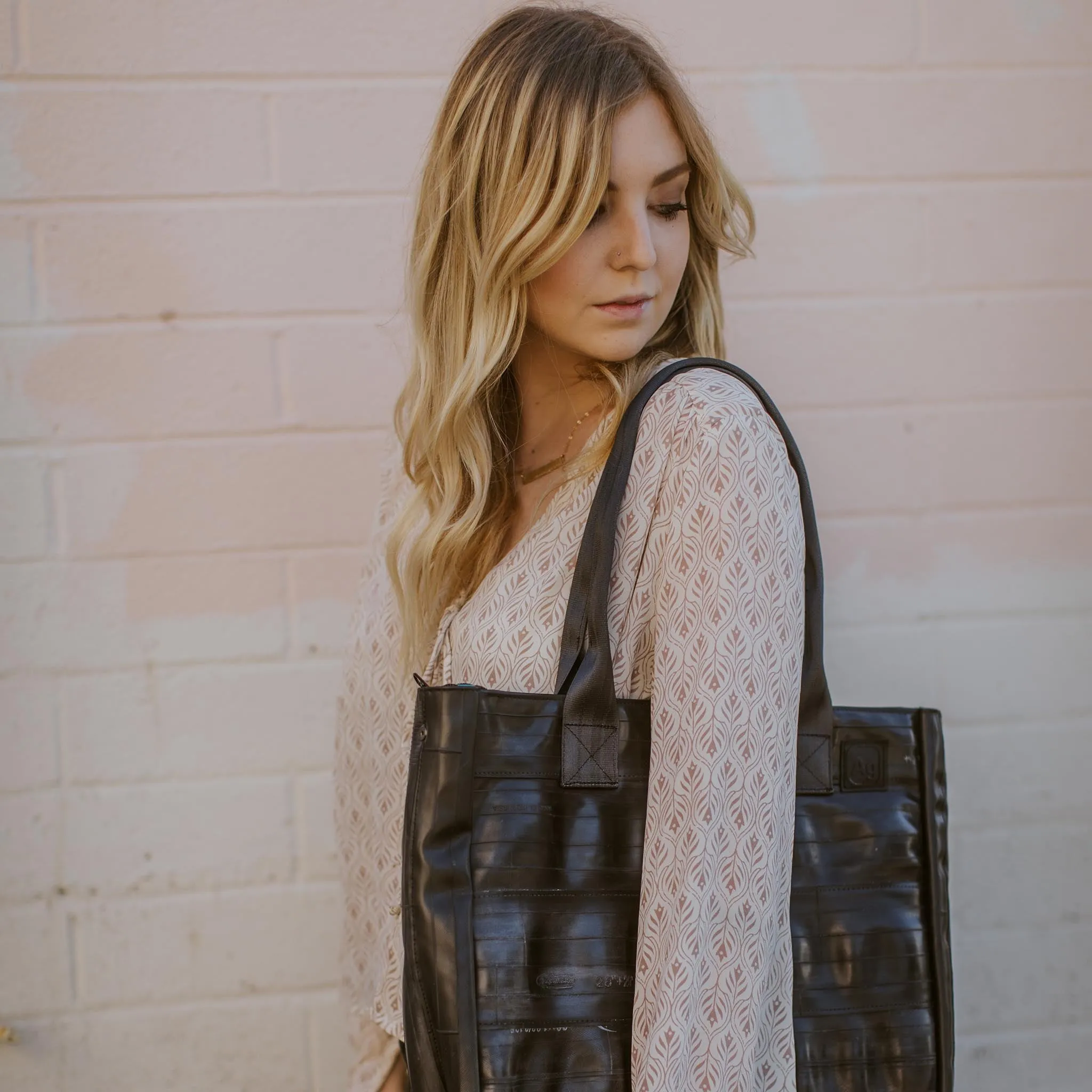 Alchemy Goods- Rainier Zip Top Shoulder Bag