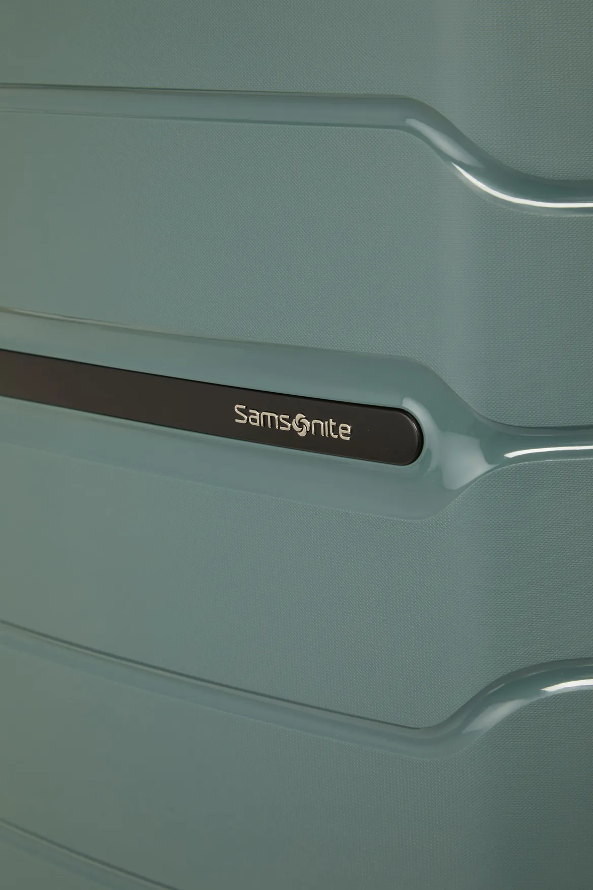 Oc2lite 75cm Suitcase