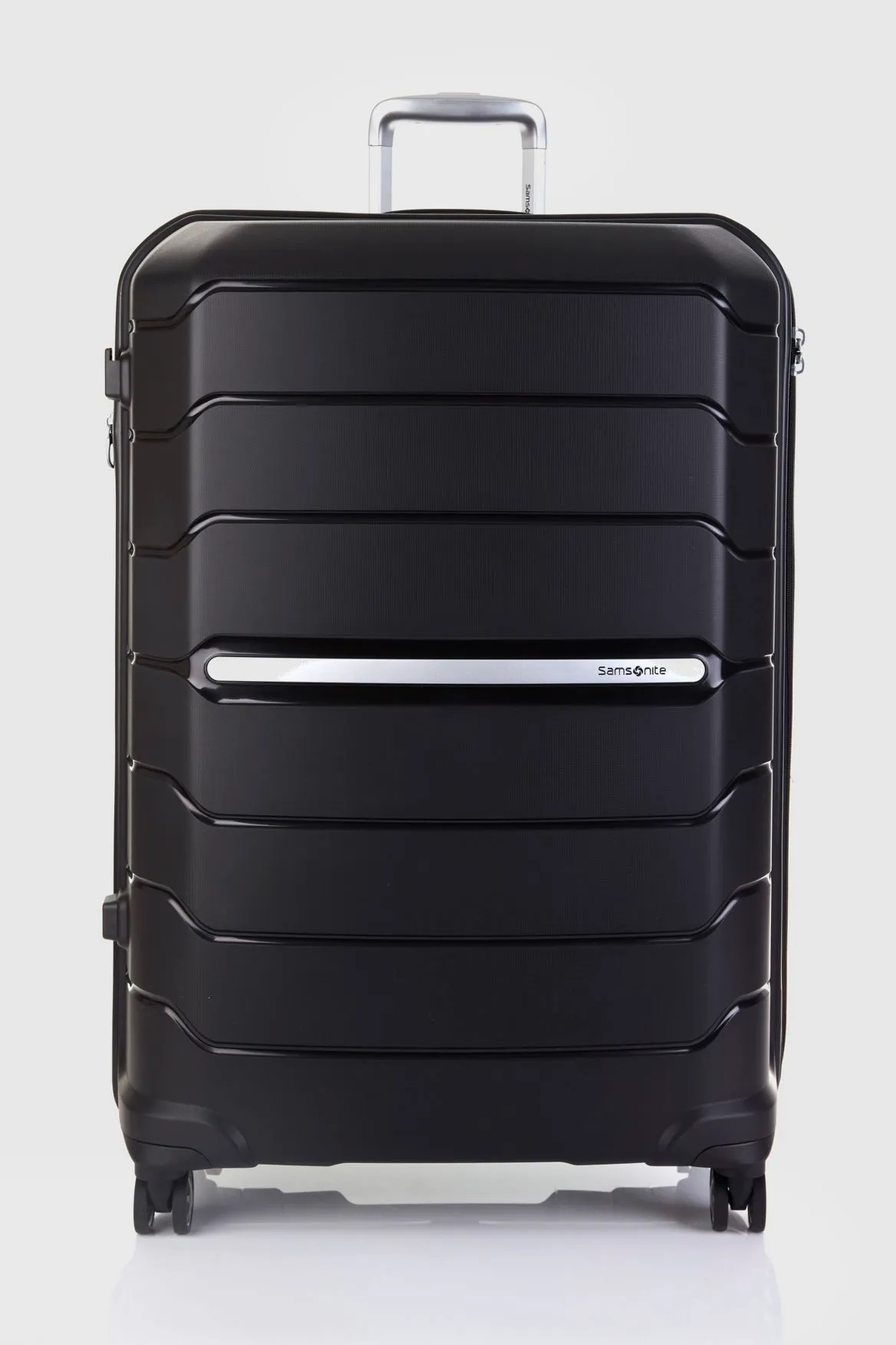 Oc2lite 81cm Suitcase